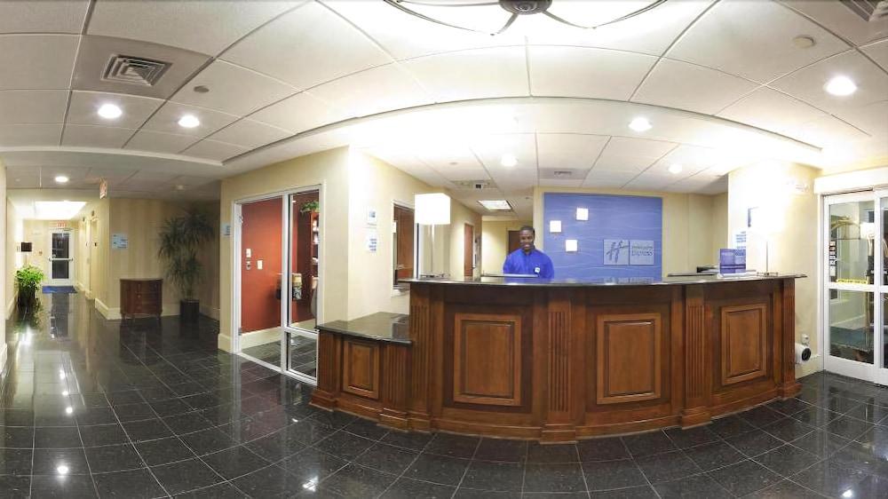 Comfort Suites Near Birkdale Village- האנטרסוויל מראה פנימי תמונה
