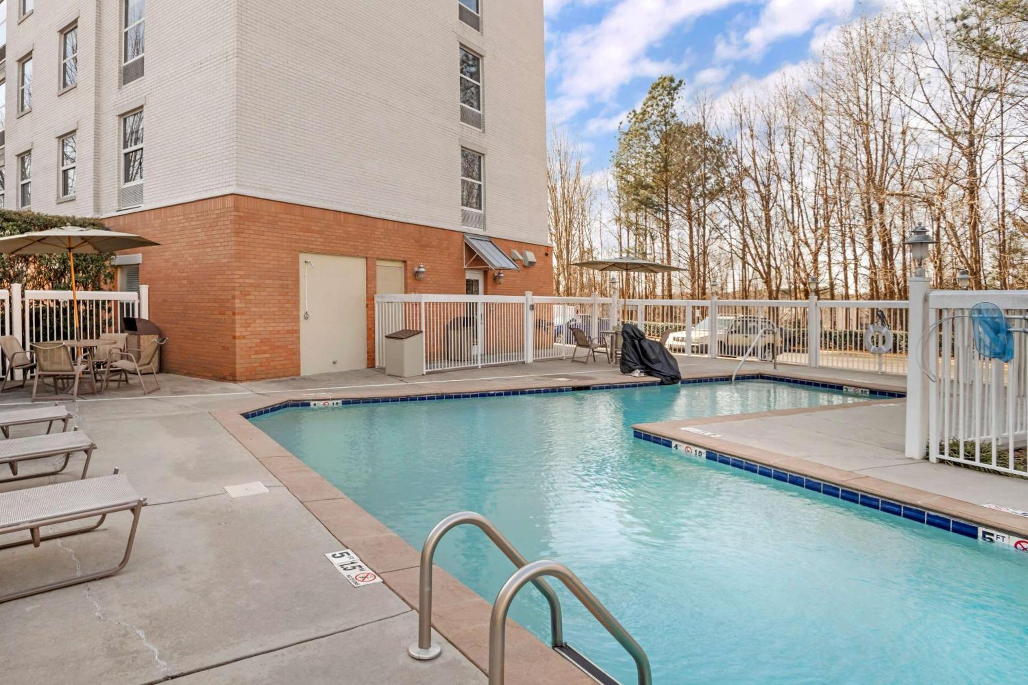 Comfort Suites Near Birkdale Village- האנטרסוויל מראה חיצוני תמונה