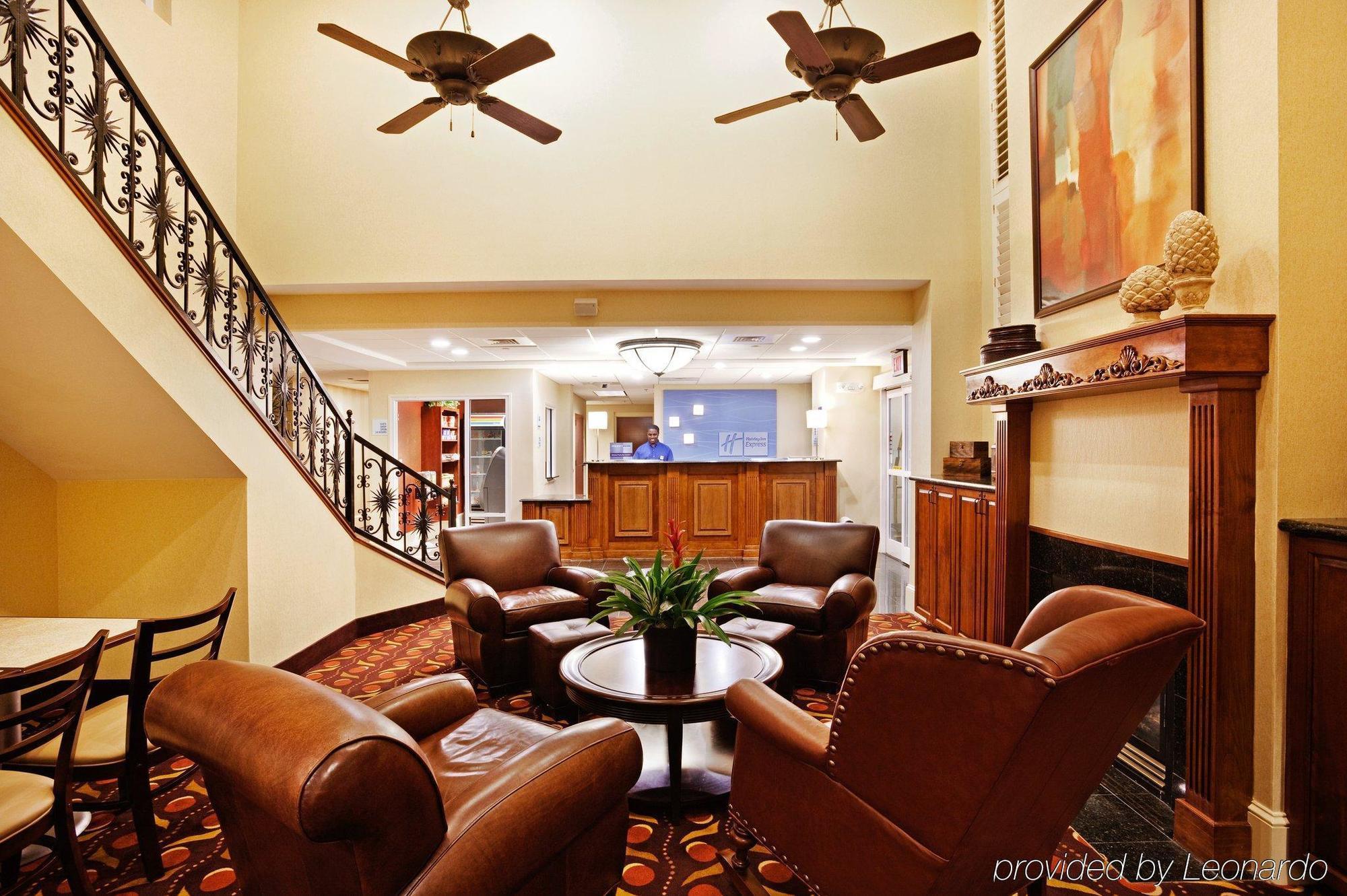 Comfort Suites Near Birkdale Village- האנטרסוויל מראה פנימי תמונה