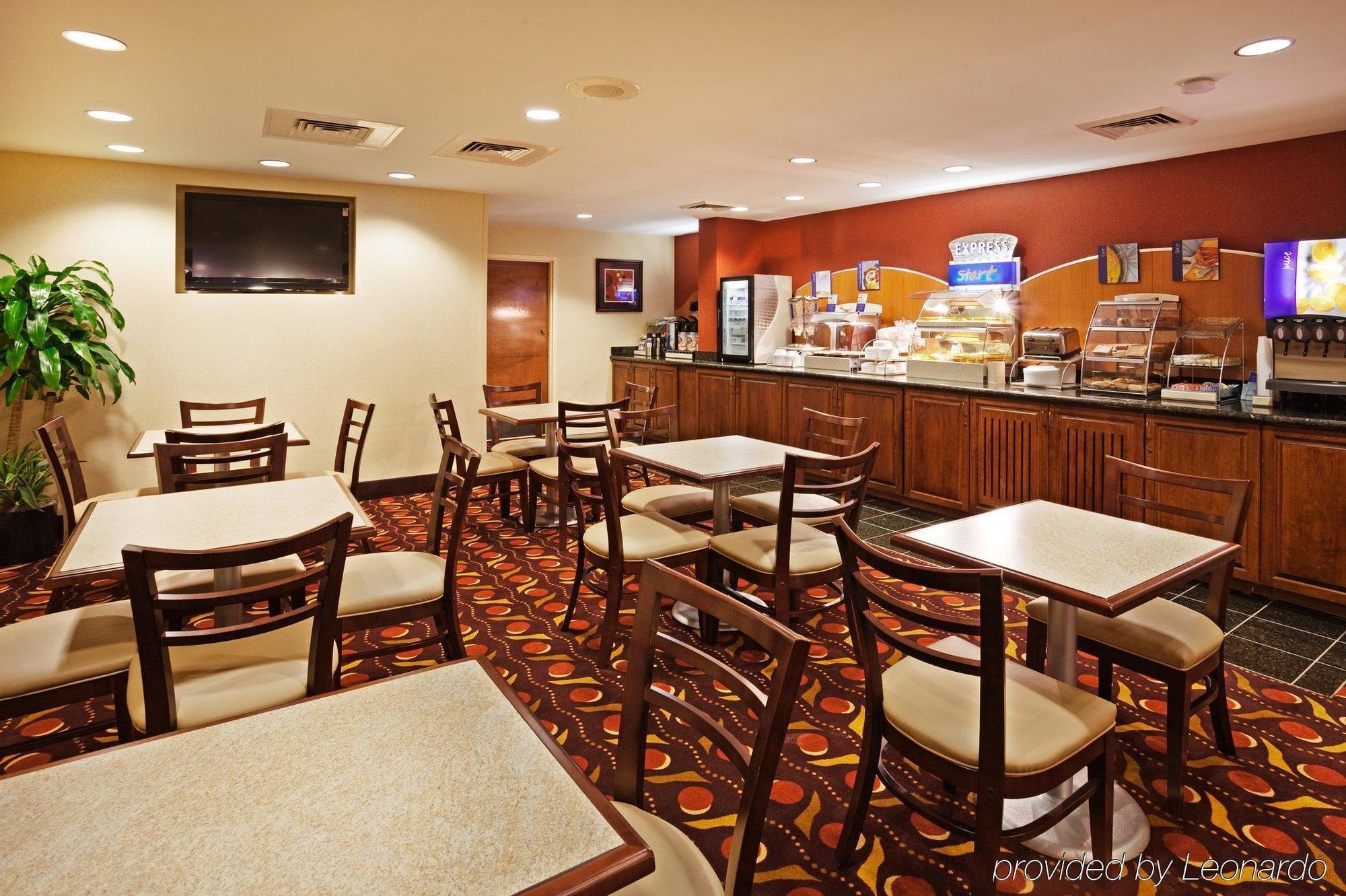 Comfort Suites Near Birkdale Village- האנטרסוויל מסעדה תמונה