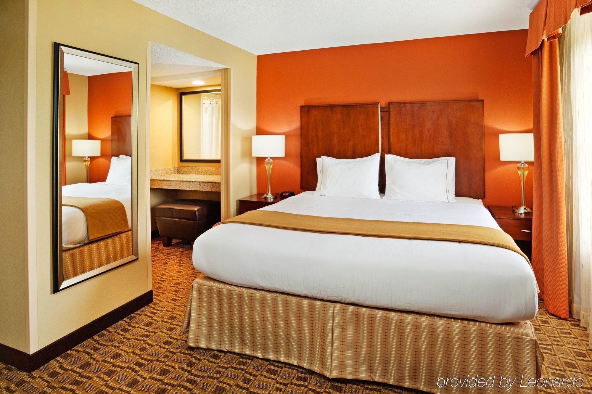 Comfort Suites Near Birkdale Village- האנטרסוויל חדר תמונה