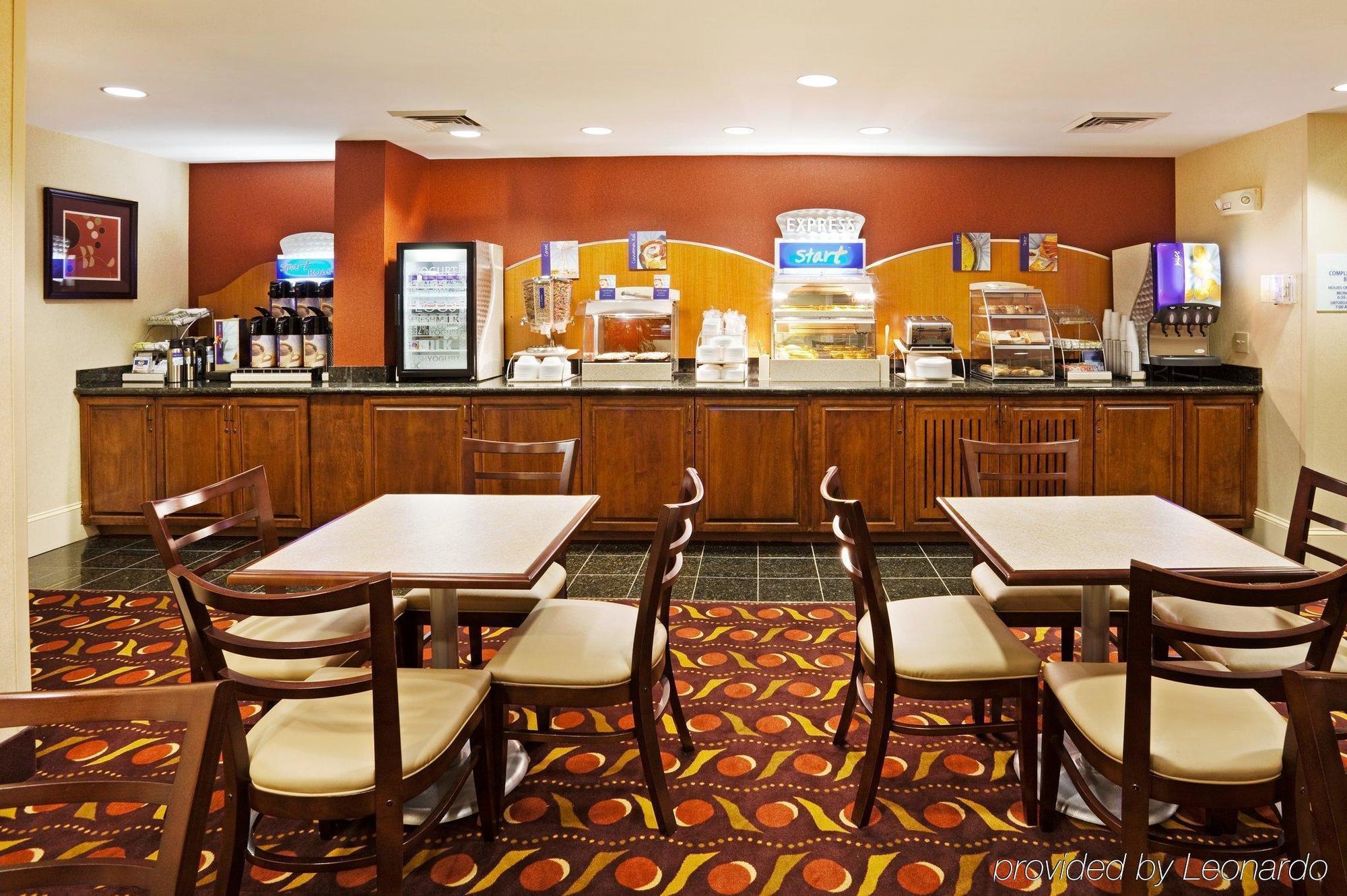Comfort Suites Near Birkdale Village- האנטרסוויל מסעדה תמונה